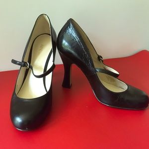 Nine West pumps, 7.5 medium width, black leather,